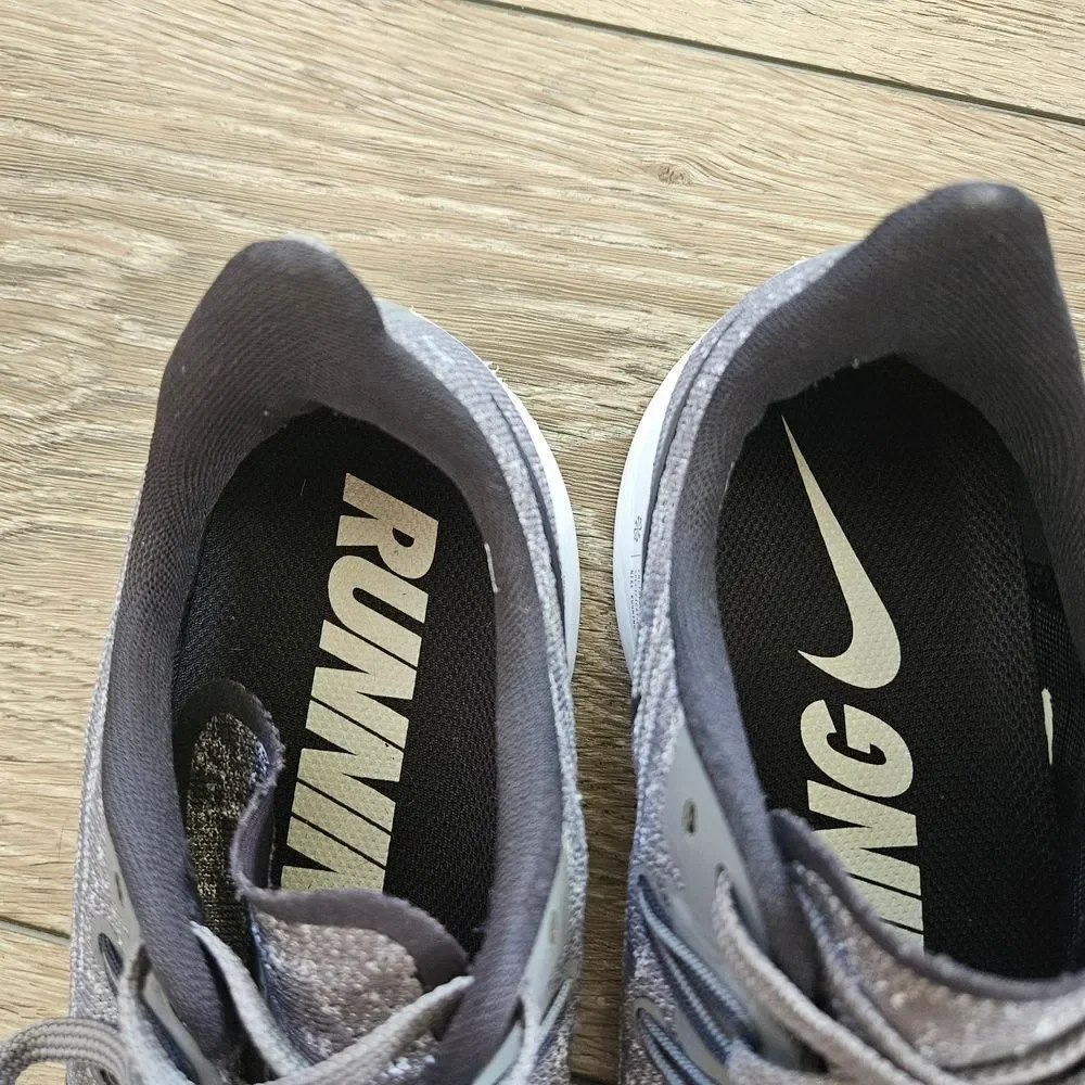 Nike Women's Gray Running Shoes